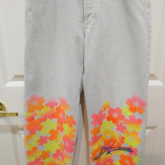 Custom paint job cherry blossom Zara cross over B-Lines woman jeans - Picture 2 of 10